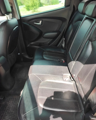 Hyundai ix35 cena 41000 przebieg: 202000, rok produkcji 2010 z Malbork małe 137